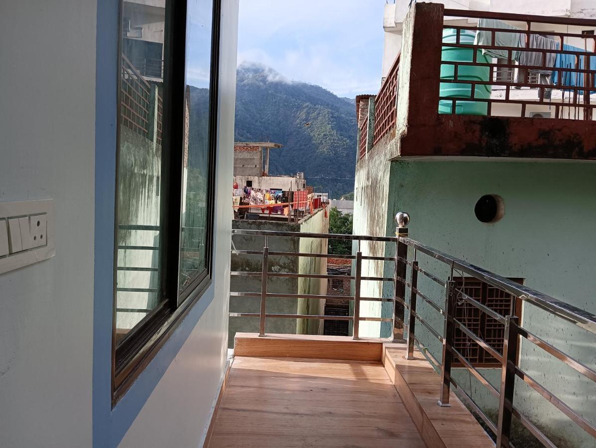 Crescent Moon Homestay Rishīkesh 外观 照片