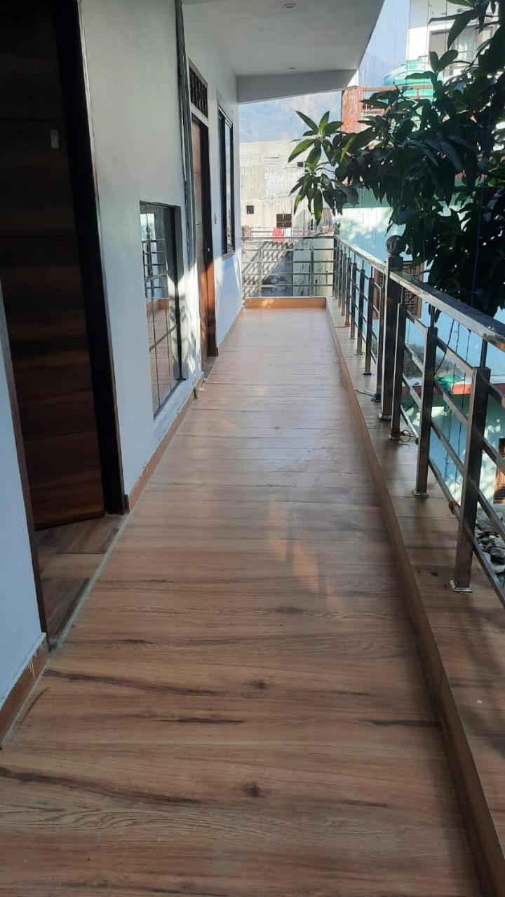 Crescent Moon Homestay Rishīkesh 外观 照片
