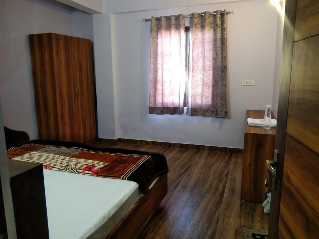 Crescent Moon Homestay Rishīkesh 客房 照片