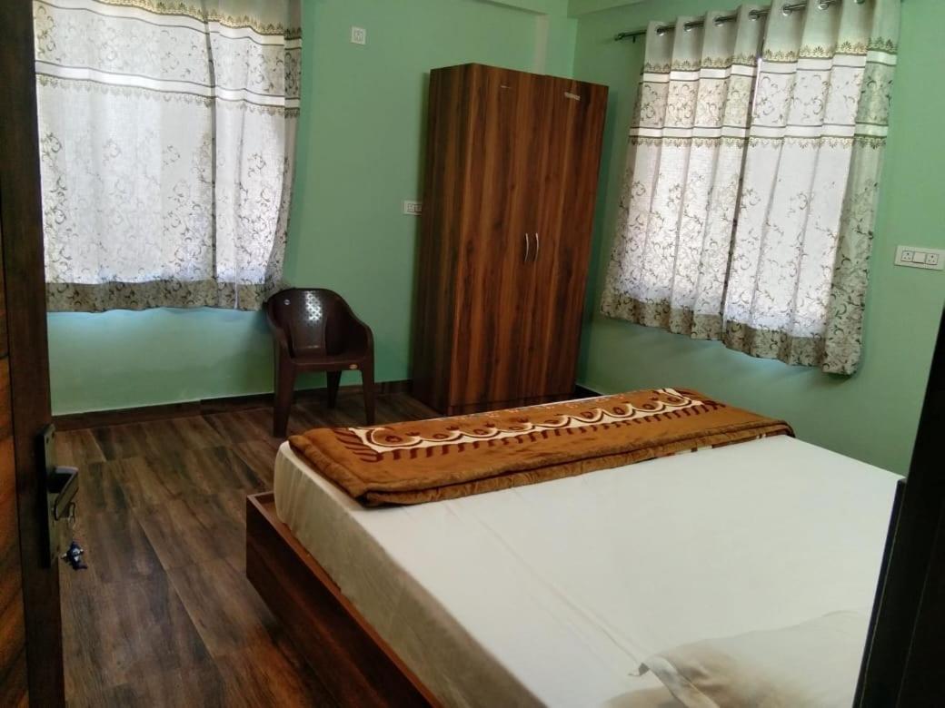 Crescent Moon Homestay Rishīkesh 客房 照片